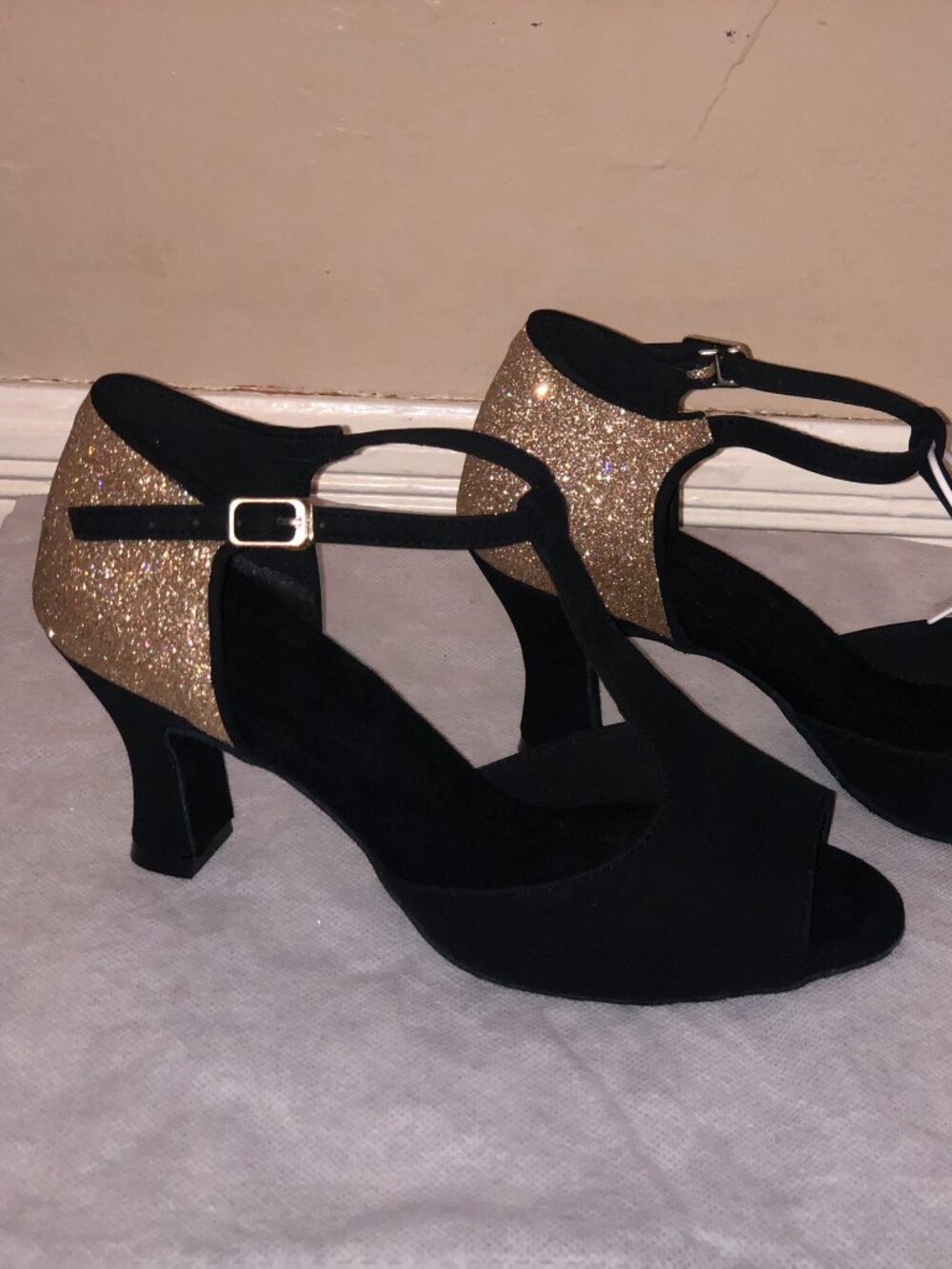 Dance and Sway Black Gold Glitter T-Strap Dance Shoes 7-7.5